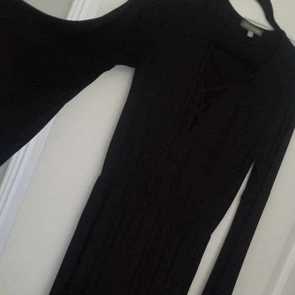 long sleeve short black dress - Picture 2 of 5